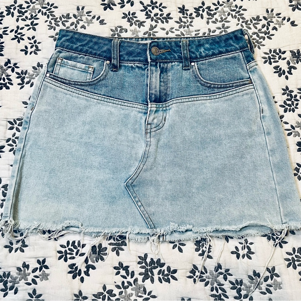 PacSun Y2K 2 Tone Jean Skirt Size 24